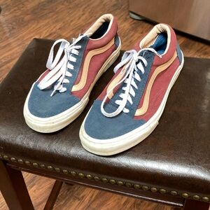 Vans sneakers. Excellent condition. Size 10.